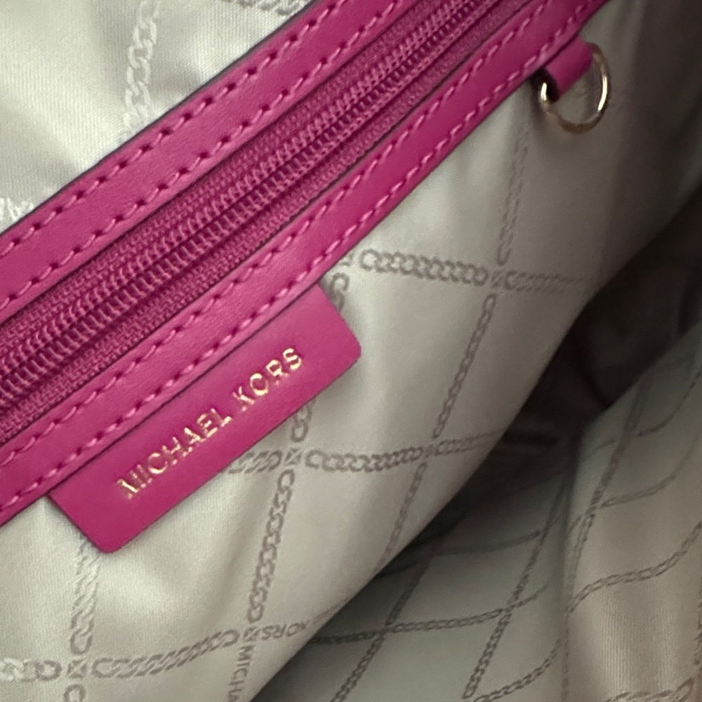 Michael Kors Charlotte Large Logo Top Zip Tote Bag - Picture 4 of 4